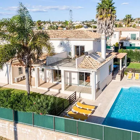 Villa Cordeiro - Heated Pool - Free Wi-fi - Air Con Guia (Faro)
