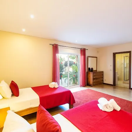 Cordeiro - Heated Pool - Free Wi-fi - Air Con Villa