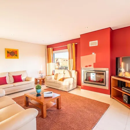 Villa Cordeiro - Heated Pool - Free Wi-fi - Air Con *