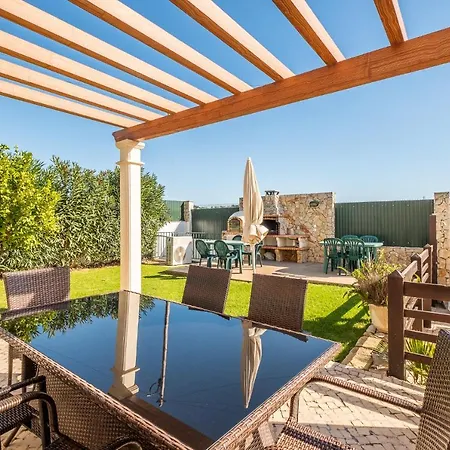 Cordeiro - Heated Pool - Free Wi-fi - Air Con