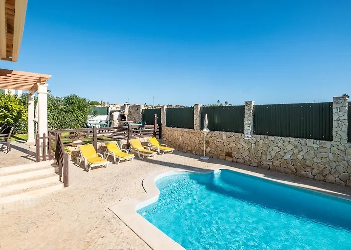 Villa Cordeiro - Heated Pool - Free Wi-fi - Air Con Guia (Faro)