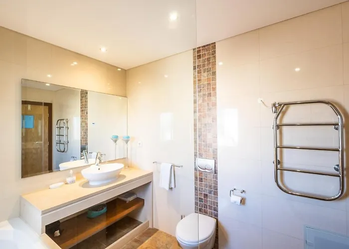 Cordeiro - Heated Pool - Free Wi-fi - Air Con Guia (Faro)