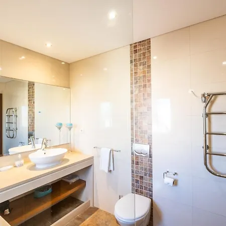 Cordeiro - Heated Pool - Free Wi-fi - Air Con Guia (Faro)