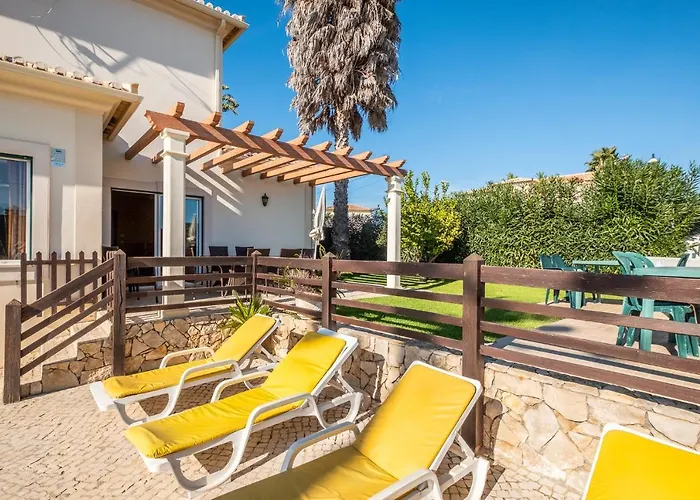 Cordeiro - Heated Pool - Free Wi-fi - Air Con Guia (Faro)