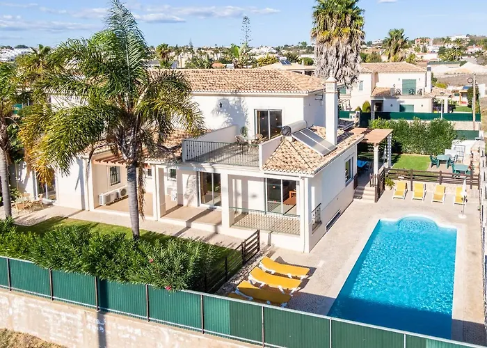 Villa Cordeiro - Heated Pool - Free Wi-fi - Air Con Guia (Faro)