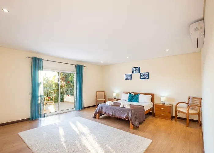 Cordeiro - Heated Pool - Free Wi-fi - Air Con *