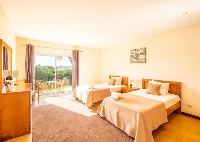 Cordeiro - Heated Pool - Free Wi-fi - Air Con * Guia (Faro)