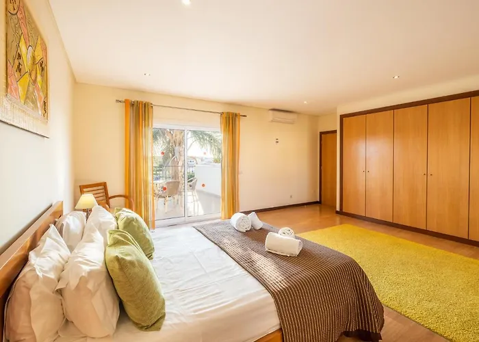 Cordeiro - Heated Pool - Free Wi-fi - Air Con * Guia (Faro)